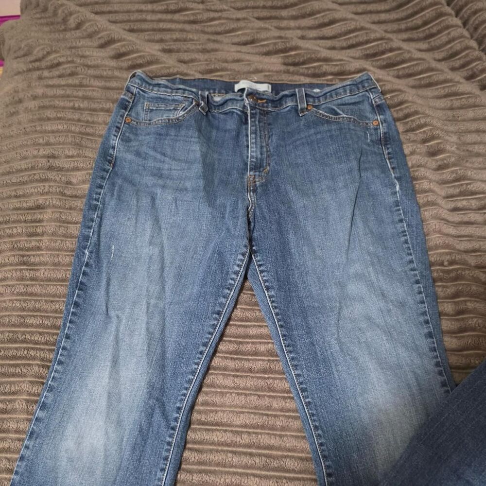 Levi-s Women's Blue and Navy Jeans